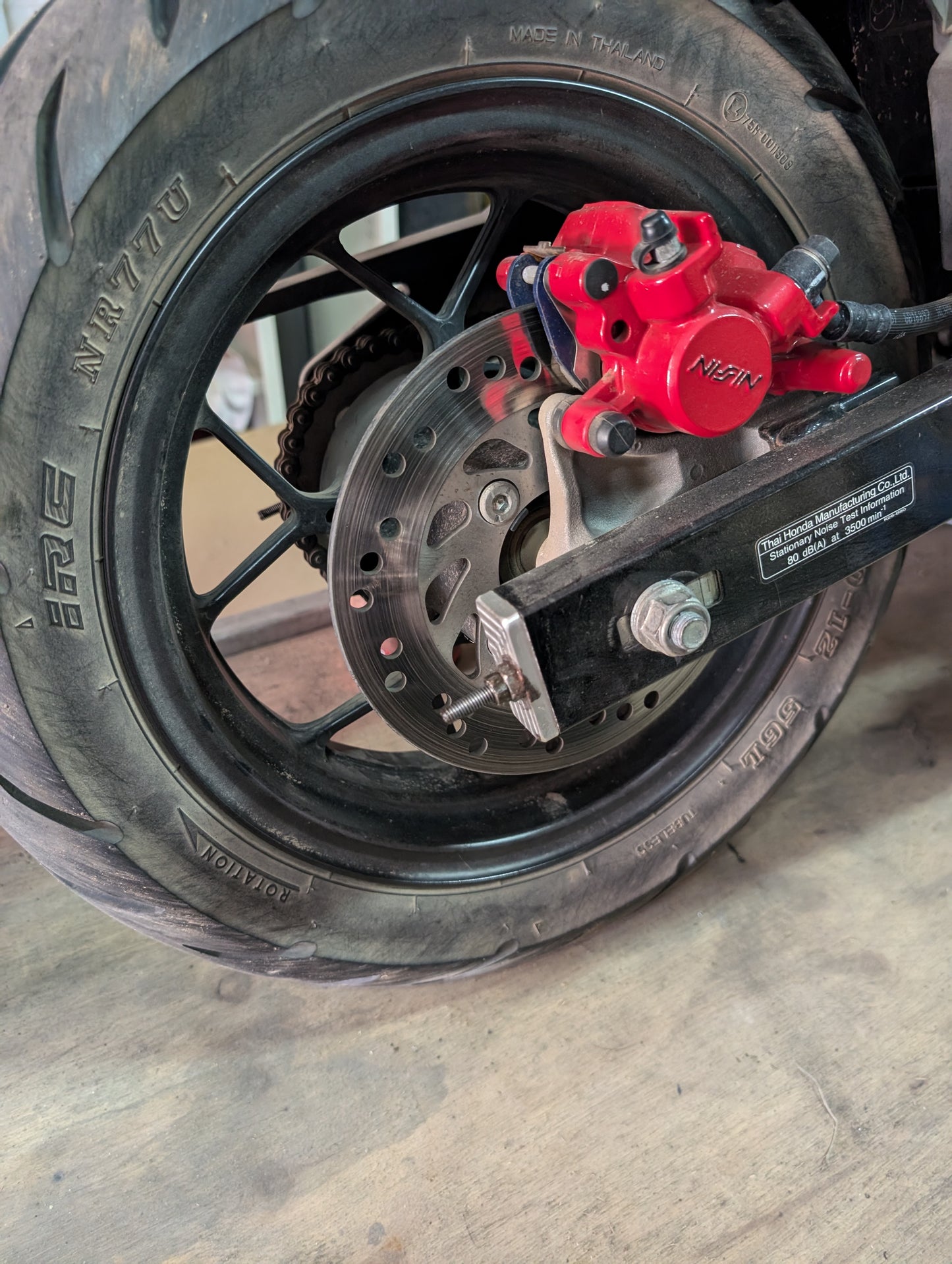Honda Grom - axle blocks