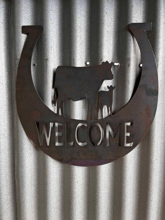 Horse shoe cow welcome Sign
